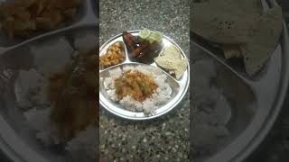 todays simple lunch plate hot rice drumstick sambhar fish fry raw mango chilli appalam