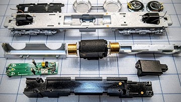 Sound decoder installation HO MTH Dash-9 Part 3 Cleaning locomotive