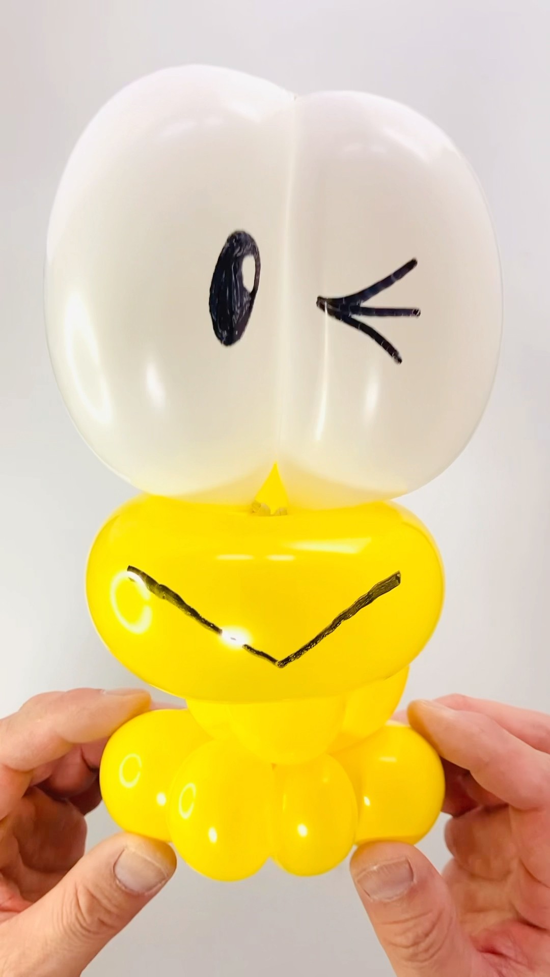 Pyonkichi Dokonjo Gaeru #BalloonArtKanesan - YouTube