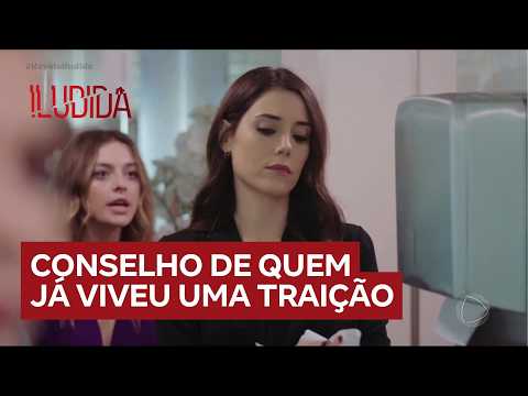 Derin surta com Asya, Bahar e Derya durante evento beneficente | Iludida