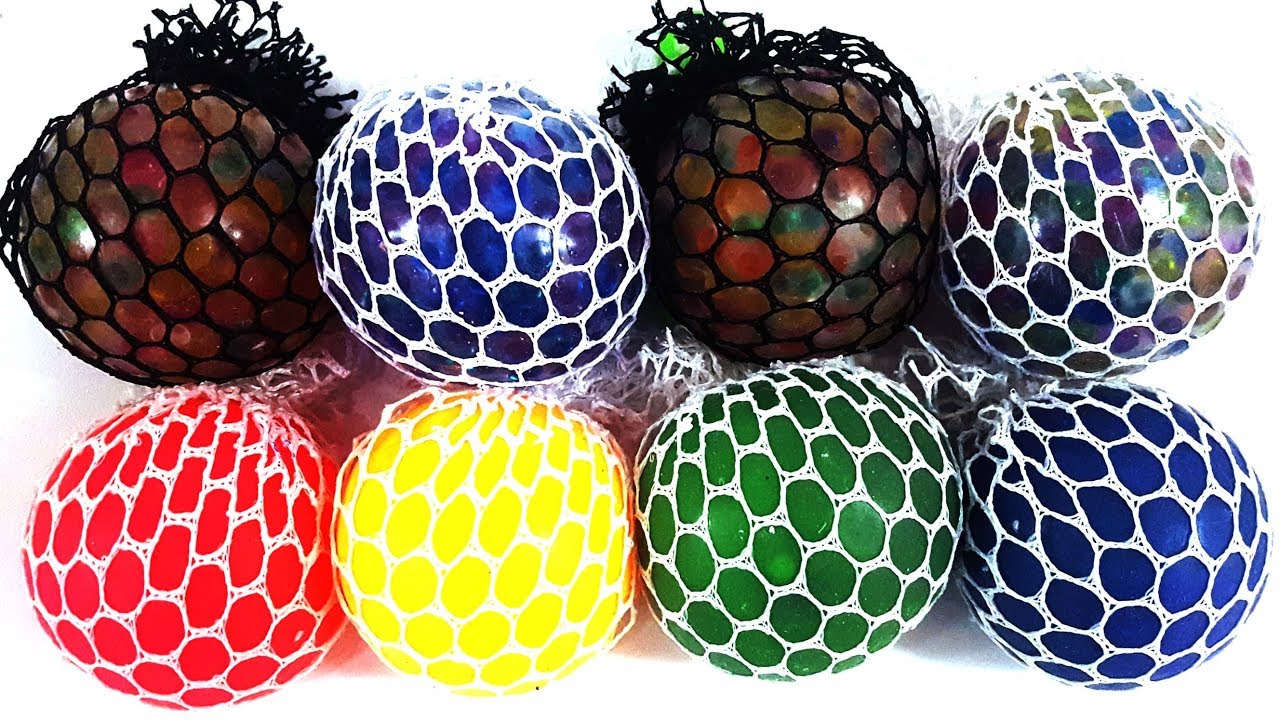 색깔 스쿼시 볼로 재미있는 놀이와 영어 색깔놀이 그리고 장난감 서프라이즈 알까기 놀이 동영상