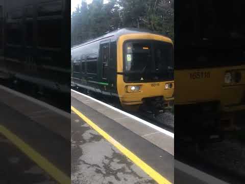 165118 departs at Marlow trains at Marlow GWR
