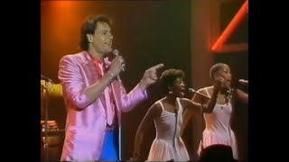 KC AND THE SUNSHINE BAND. [ GIVE IT UP ] (1983)