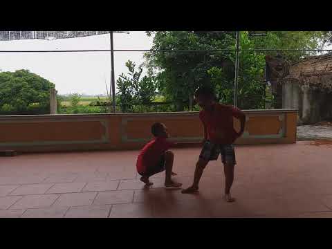 Video Đu dây bị tụt quần trẻ trâu lên cơn - youtube