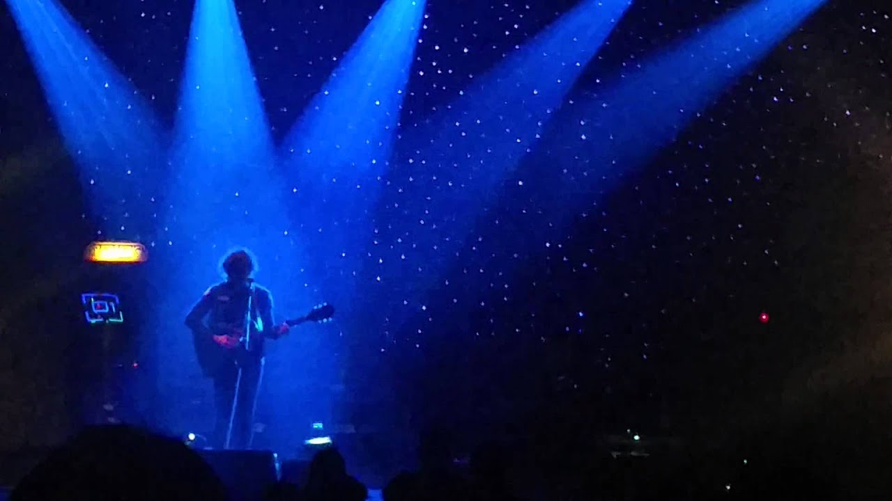 Wonderwall (Live) - Ryan Adams - YouTube