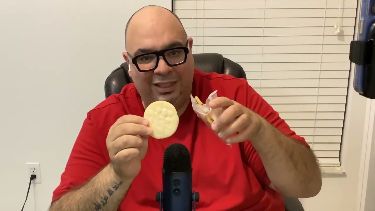 Tasting three different japanese crackers ASMR