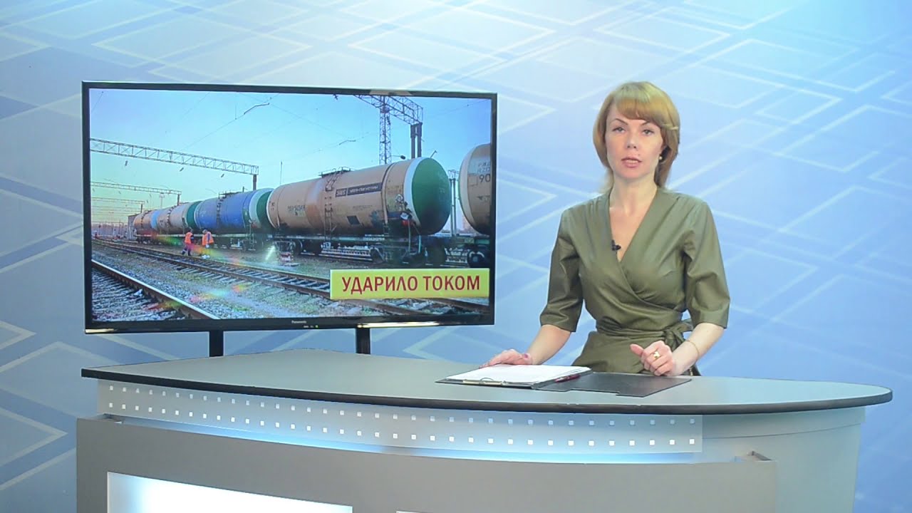 окно вагона поезда. списанные вагоны. вагон стоящий не на. шестиосный пассажирский вагон. вагон стоящий не на.