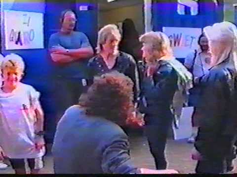 suzi meets Brian.mpg