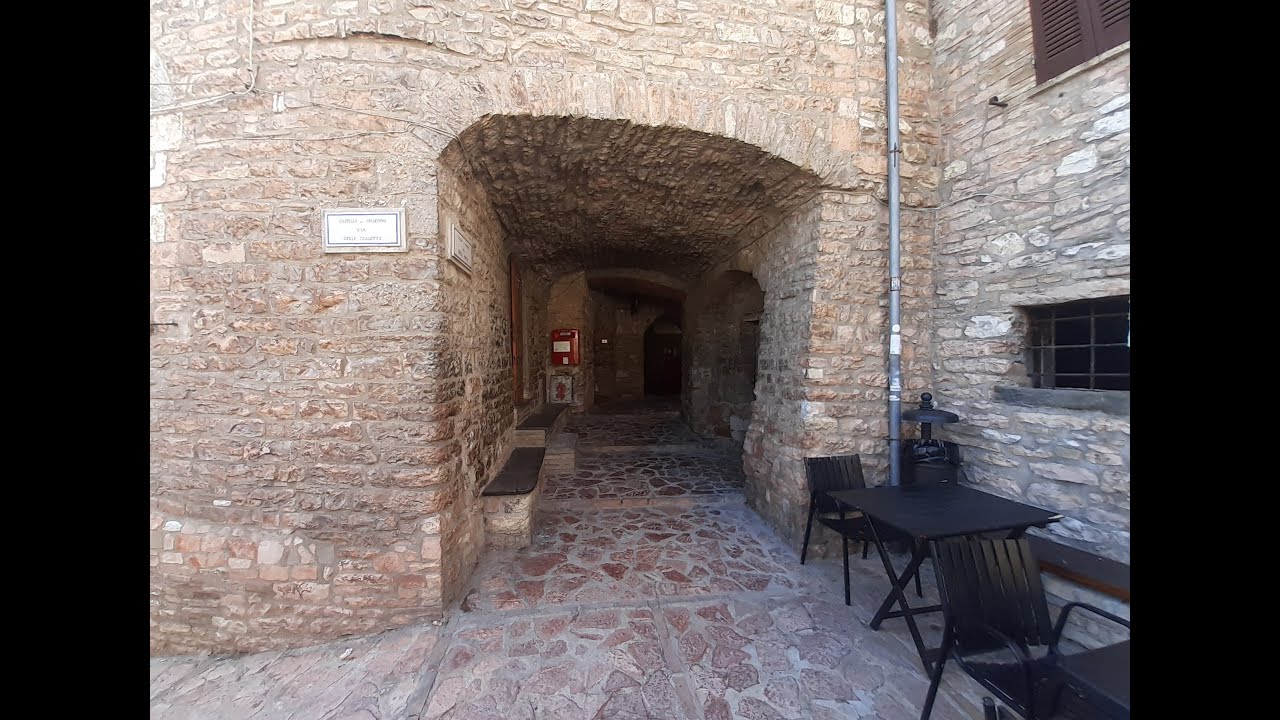 Collepino Fraz. di Spello (PG) - Borgo