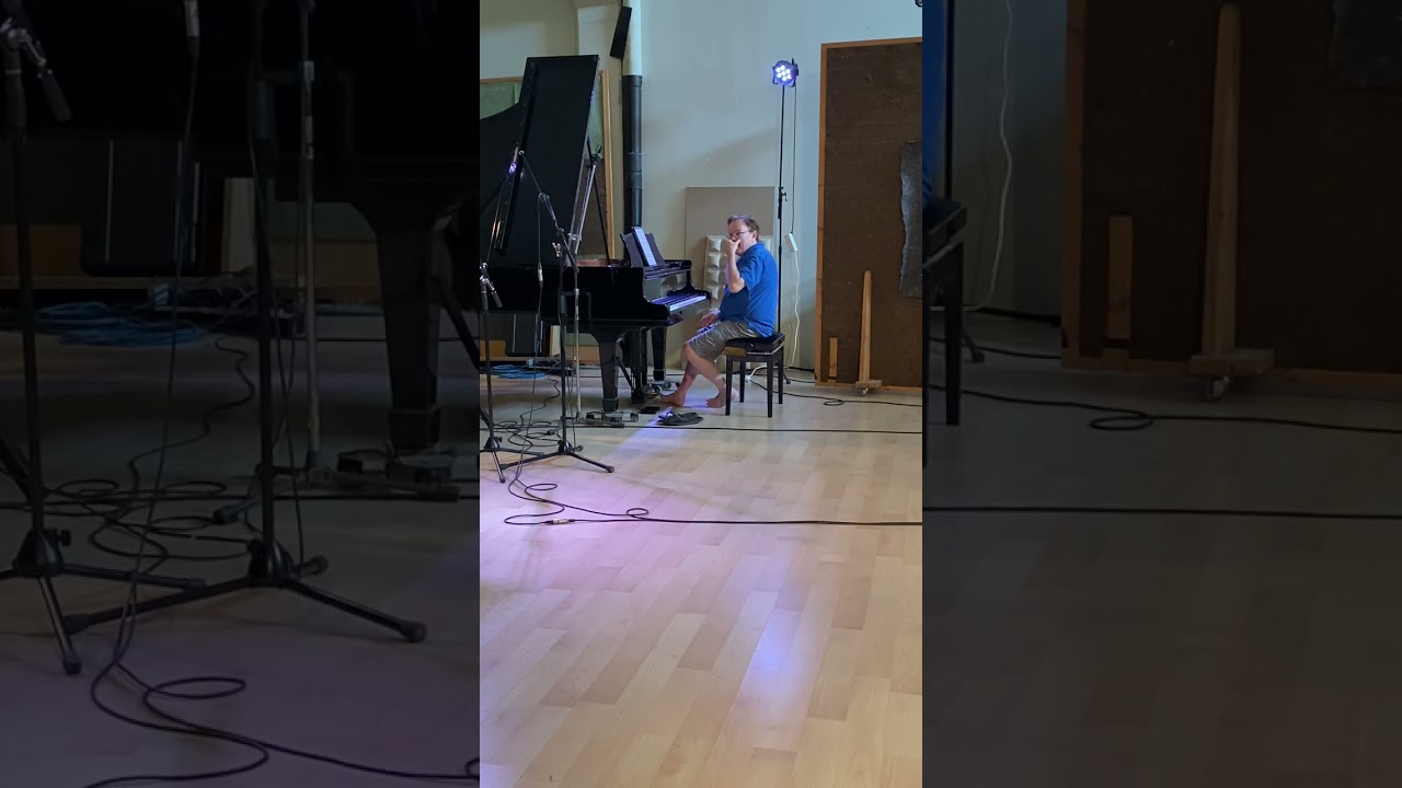 Obejrzyj Sonata como un tiento by Joaquim Rodrigo, recording session Mac McClure w YouTube