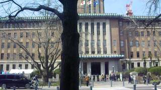 日本大通りから見た横浜三塔