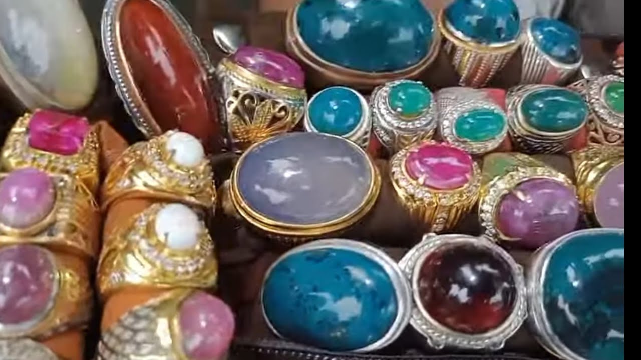 Penjual & Pengrajin Batu Akik Tanah Abang Mulai Berkilau Kembali.