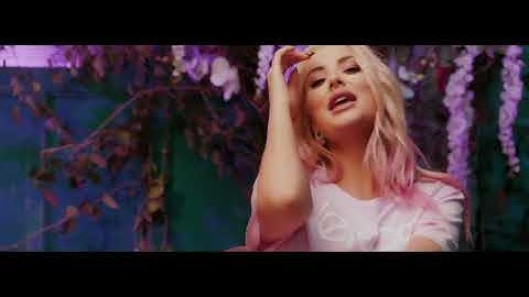 TSVETELINA YANEVA - CHESTITO / Цветелина Янева - Честито | Official video 2018