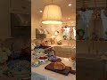 Welcome to a Connecticut sea cottage brimming with traditional charm ❣️