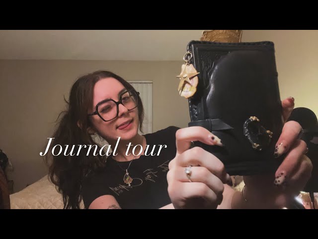 Journal tour asmr (tapping, whispering and page turning)✨💜