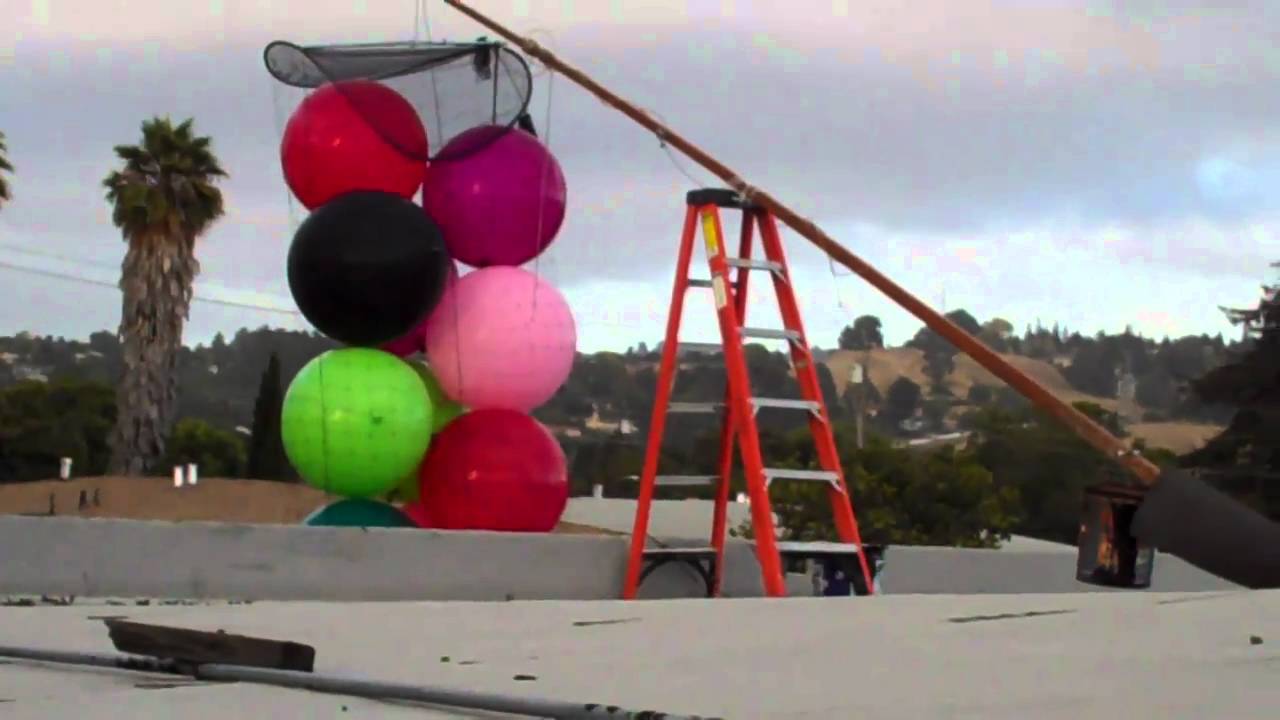 3 ft Balloon Drop rigging and timing test.mp4 - YouTube