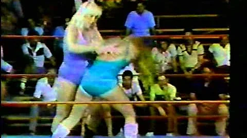 WWC: Velvet McIntyre vs. Joyce Grable (1982)