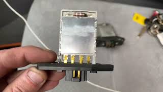 Ford Ranger Wildtrak 2011 Heater Resistor Fault and Replacement PJ / PK / BT-50