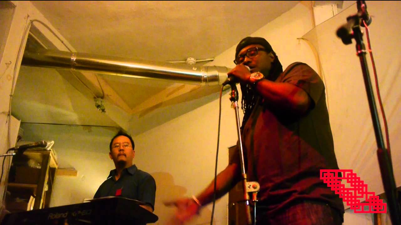 carré rouge sonore ft. Didier Awadi, Kalumnity, Emrical, Ensemble Acalanto, Brahja Waldman par @heri