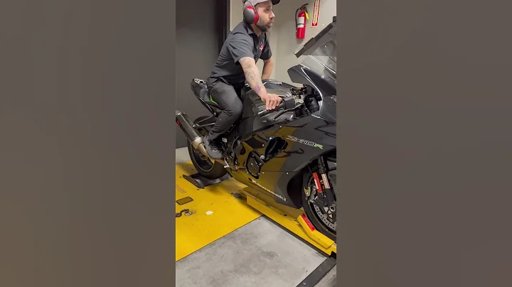 2021 Kawasaki ZX10r Dyno tuned with woolich  tuned by Ricardo at @MotorcycleMallBelleville