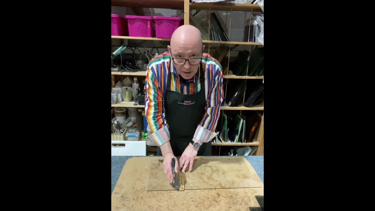 Cutting straight lines in glass - Mike from Vitreus Art discusses a common problem for new glassers