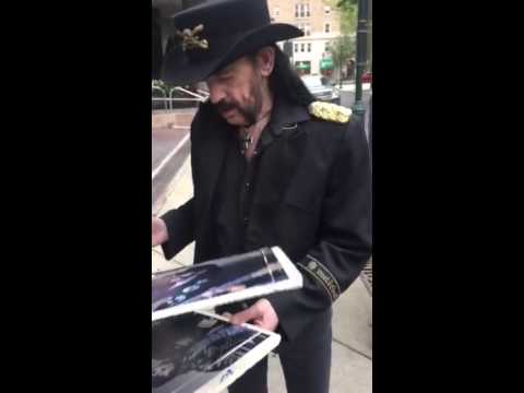 Lemmy Kilmister MOTÖRHEAD Signing Autographs Team Derek