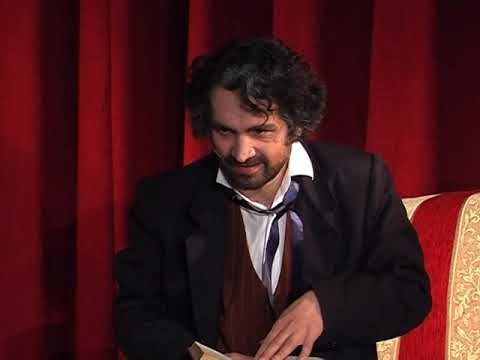 მოხუცი მსახიობი ქალი დოსტოევსკის ცოლის როლში