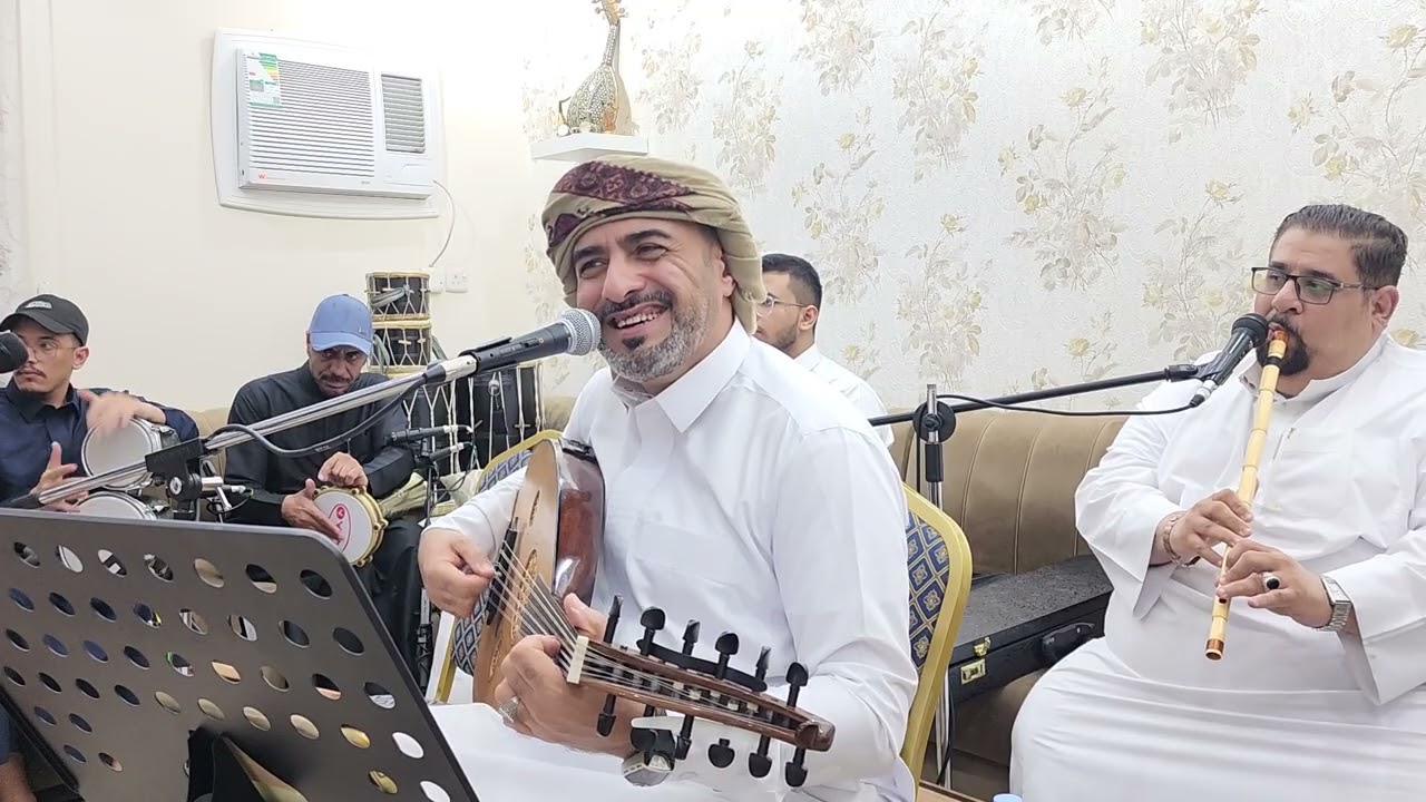 الفنان محمد الناخبي شرحي دحيفه لاول مره تتغني من جلسة بوحسين بجده🦜🌴💚❤️🤍