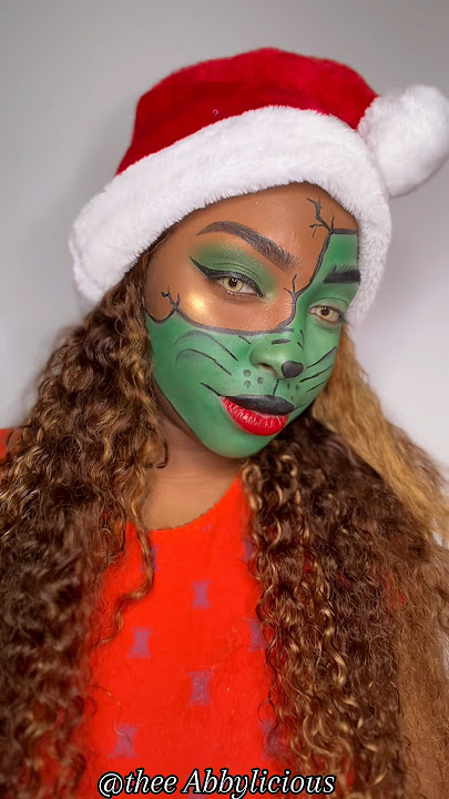 Grinch tutorial #makeup #makeupshorts #grinchmakeup #grinch #blackgirlmagic  #christmasmakeuplook 
