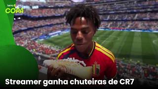 Cristiano Ronaldo presenteia streamer após caso de racismo na Copa