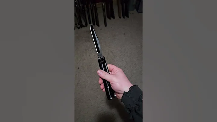 Fastest way to open a balisong! Beginner moves #balisong #butterflyknife #satisfying #blade #edc