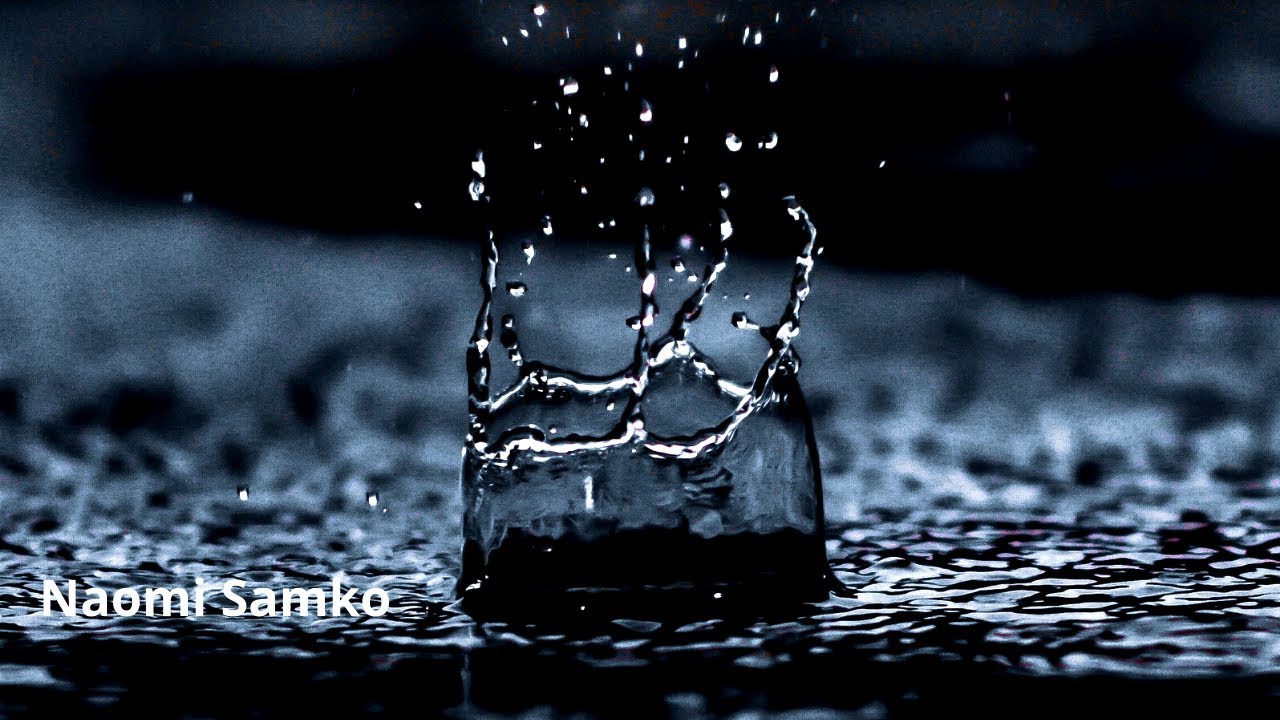 Slowly dripping water with echo - Water drops in a cave - Naomi Samko