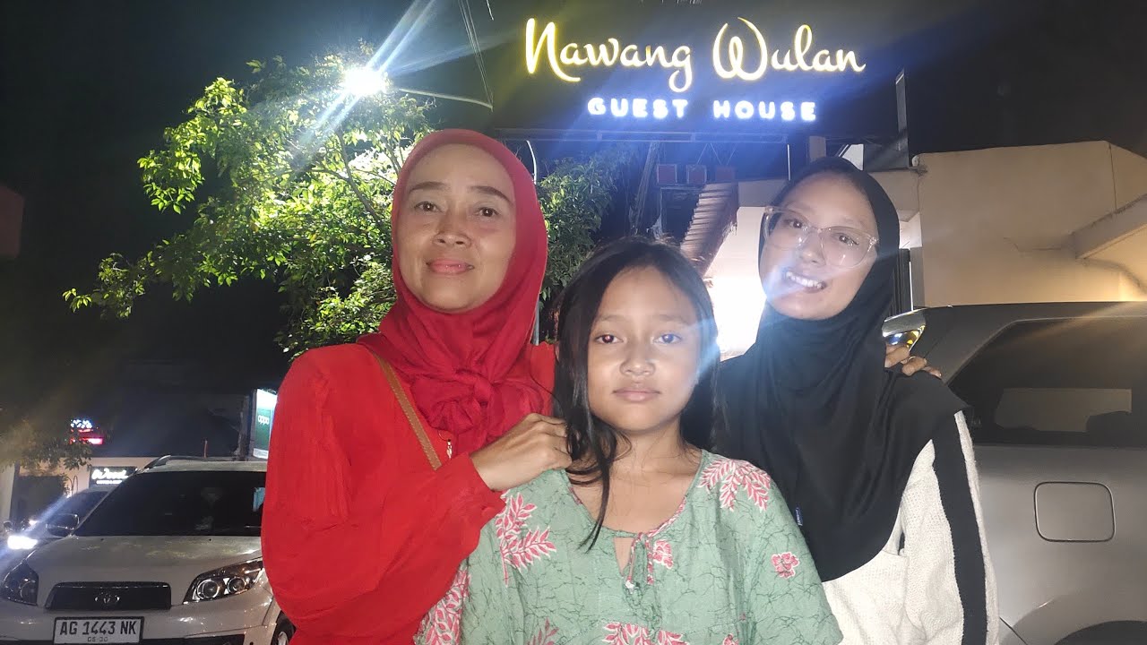 Berburu kuliner malam di alon-alon blitar