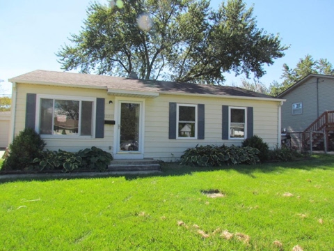 227 East Streamwood Boulevard, Streamwood, IL home video tour