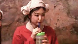 Lisa Y Jennie En El 7-Eleven