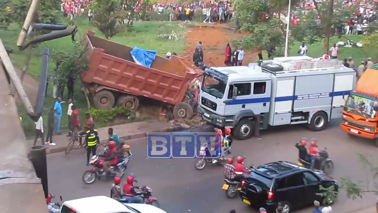 Uwarokotse ya mpanuka yahitanye abantu6 avuze uko Imodoka yagendeye mu kirere// Polisi ivuze impamvu