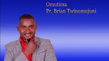 Omutima official audio with lyrics by Pastor Brian Twinomujuni is out.