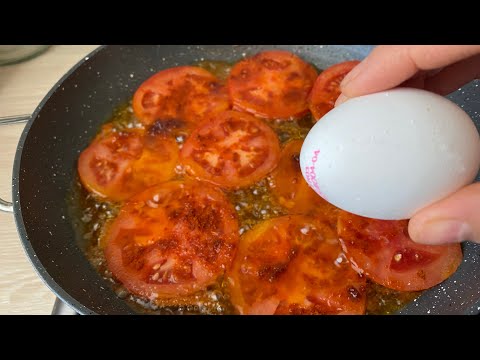 İki Malzeme İle Muhteşem kahvaltılık domatesli yumurta ısrarla tavsiye ediyorum 👌