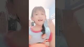 hello guys akumau mau ke rumah Mbak aku sama Emba aku 🤗 karena besok idul Adha jadi ayahku ngasih 🐔