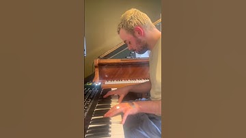 Thumbnail of Little vibe on my song Probe  💛