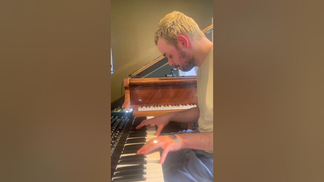 Little vibe on my song Probe  💛