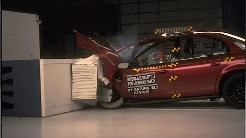 1997 Saturn SL IIHS Moderate Overlap Crash Test