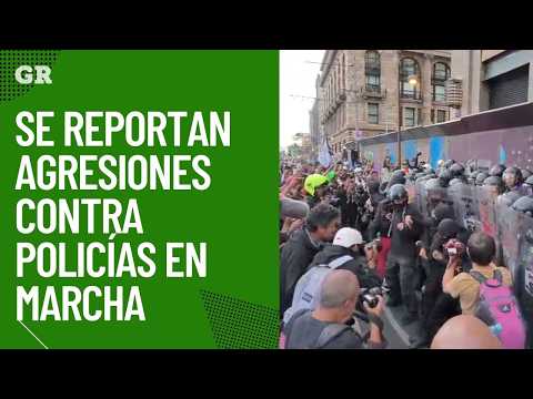 Se reportan agresiones contra policías en marcha