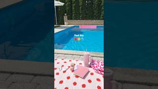 Spend a pool day with me🌺🐬 #poolday #pool #summer #summertime #summerlifestyle #routine #poolvibes