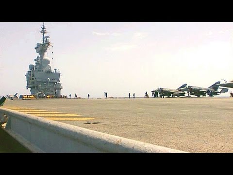 سحب حاملة الطائرات شارل ديغول من العمليات في ليبيا