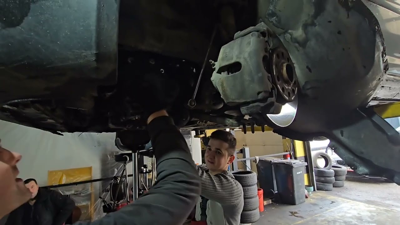 SKODA OCTAVIA VELIKI SERVIS NA 330000