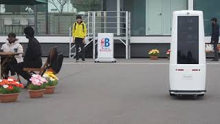 Download Lagu CiKoMaの意図理解・コミュニケーション技術のデモの様子。今度はユーザーが黄色い服を着て、別の位置への移動を指示した。ちゃんと服の色を見分けて、ユーザーに確認しているところに注目 MP3