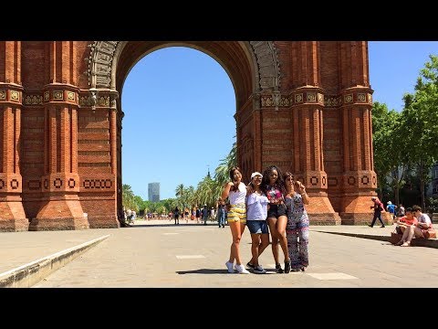 BARCELONA WALK | Arc de Triomf - Barcelona&#039;s Triumphal Arch | Spain