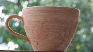 видео: Склеивание частей изделия из глины картинка: Склеивание частей изделия из глины