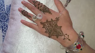 New and easy morrocan henna #simplehenna #simpledesigne